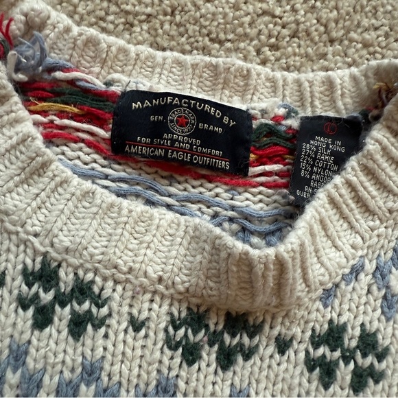 VTG! 90s American Eagle Women’s Holiday Print Angora Blend Sweater L Knit Casual - Picture 6 of 8